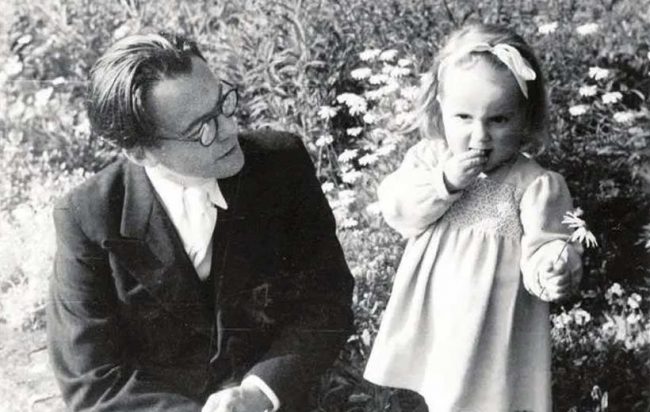 اورزولا پریس و ماکس فریش